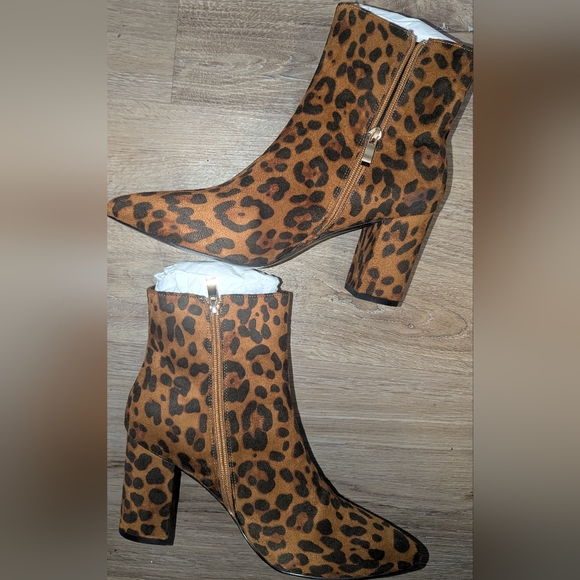 New In Box - Smash Shoes Leopard Print Ankle Booties Size 10 - Picture 3 of 4